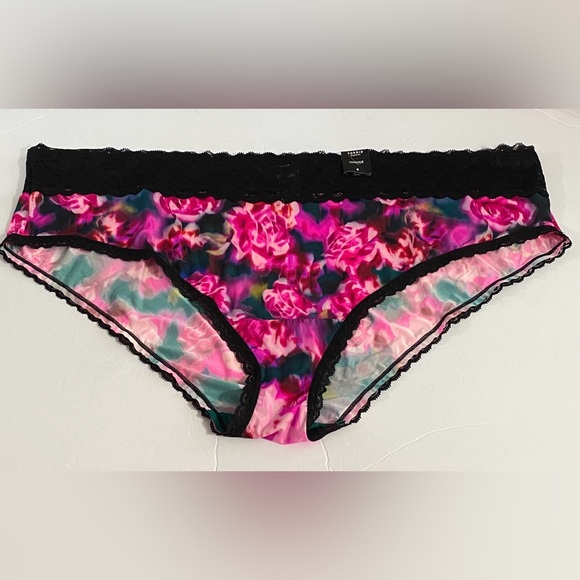 NWT Torrid Lace Floral Hipster Panty, Sz 4, 4x, Mid rise, Roses, Stretchy - Picture 10 of 10